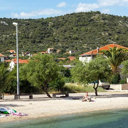 11003a * Vinišće